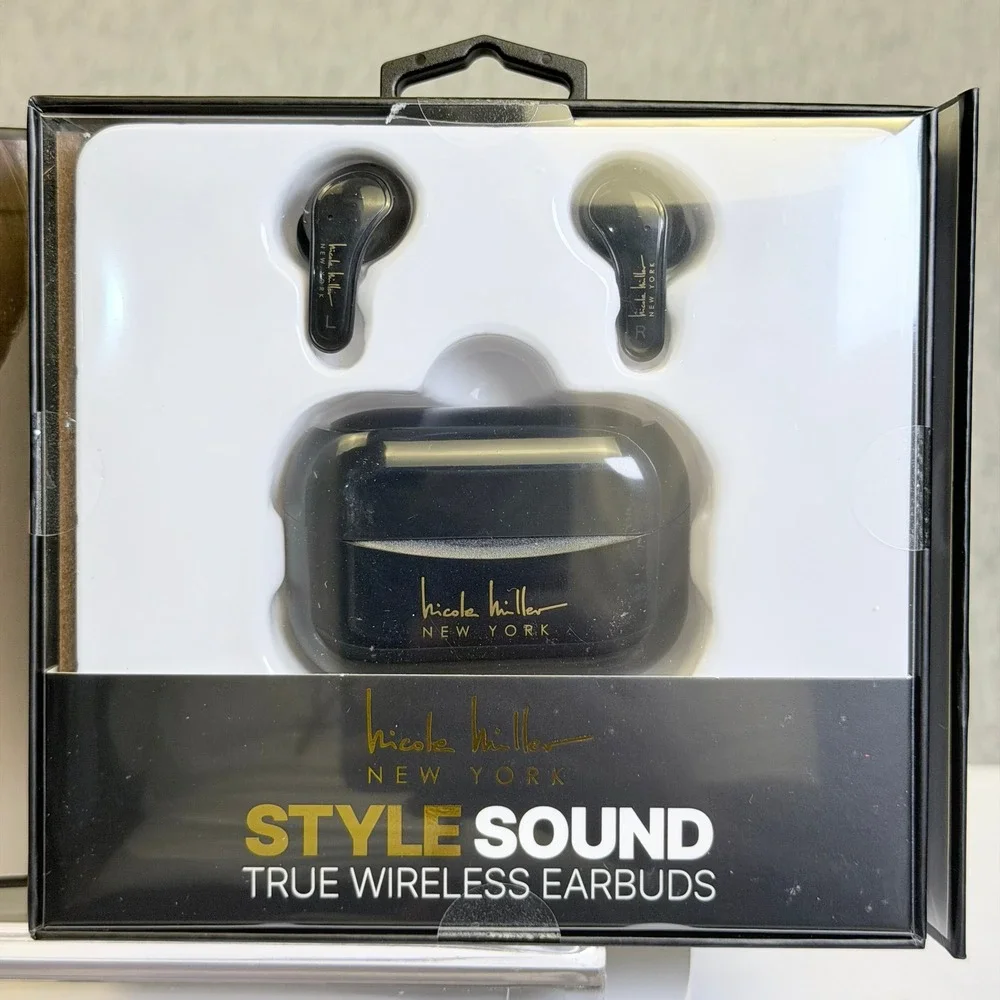 Tech Theory PowerMag Plus 10000mAh & Nicole Miller StyleSound Earbuds Bundle